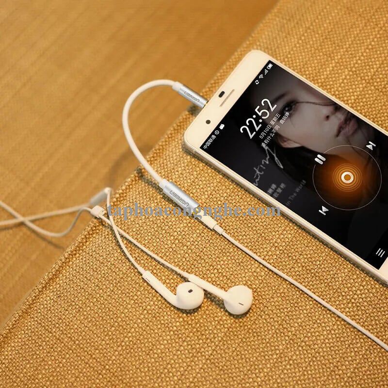 Ugreen 30746 20CM màu Đen Cáp âm thanh 3.5mm nối dài 30746 30030746